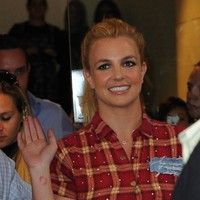 Britney Spears outside the KISS FM photos | Picture 76970